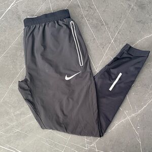 Nike Black Men’s Reflective Jogger Pants Dry-Fit